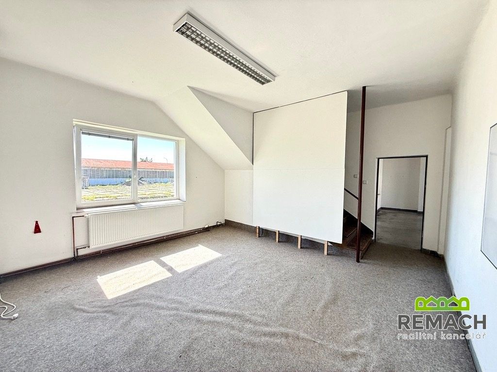 Sklady, Sokolovská, Uherské Hradiště, 54 m²