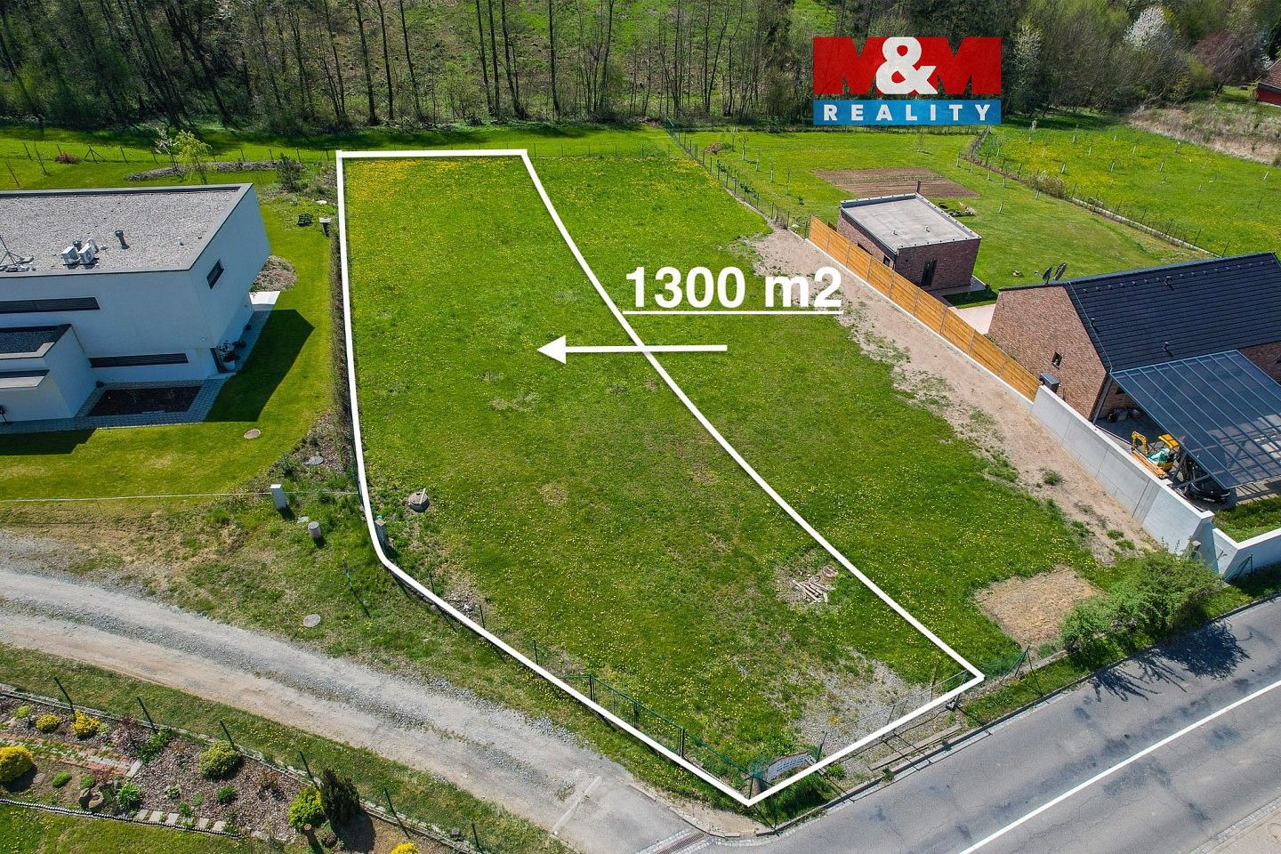 Pozemek pro bydlení, 1 300 m²