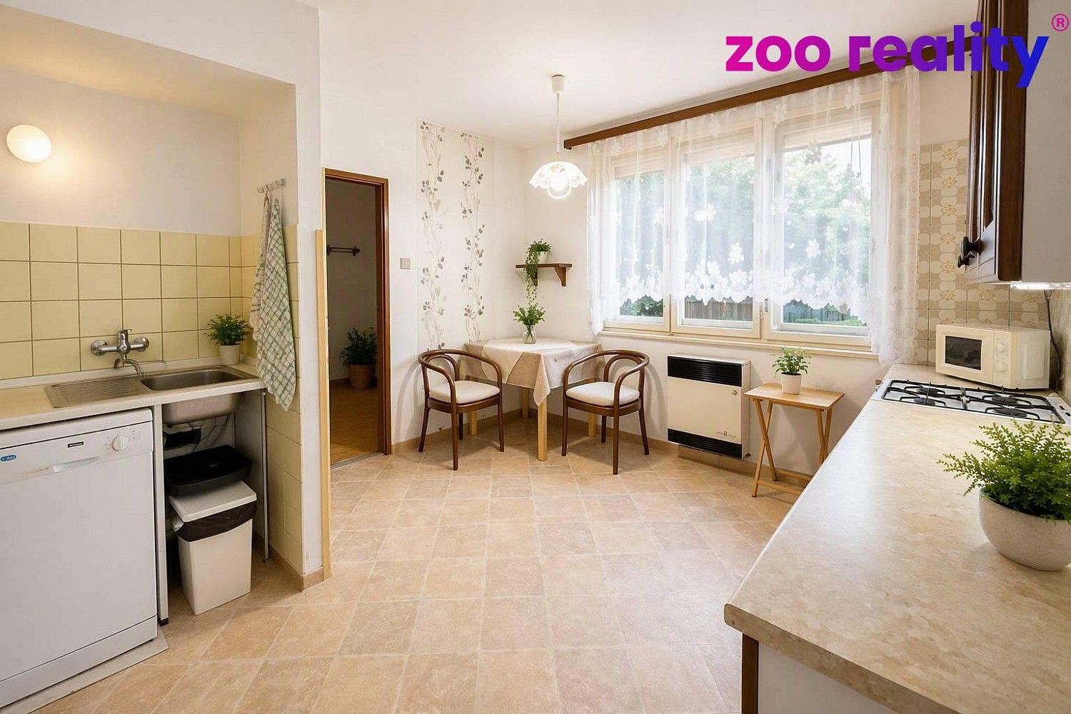 Prodej rodinný dům - Lovčice, okres Hradec Králové, 175 m² - 5