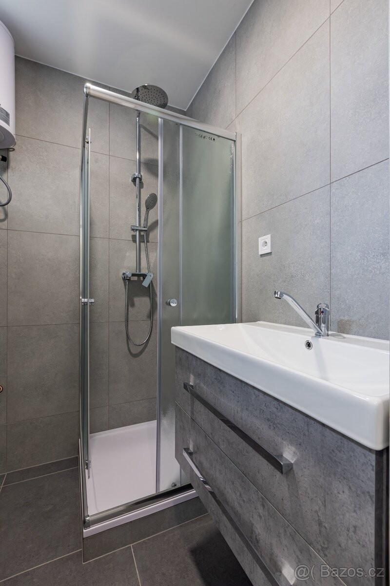 Prodej byt 1+kk - Znojmo, 669 02, 30,6 m² - 5