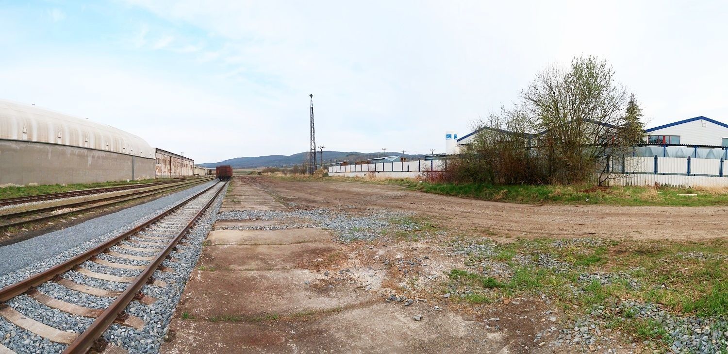 Pronájem komerční pozemek - Nádražní, Hostomice, 2 000 m²
