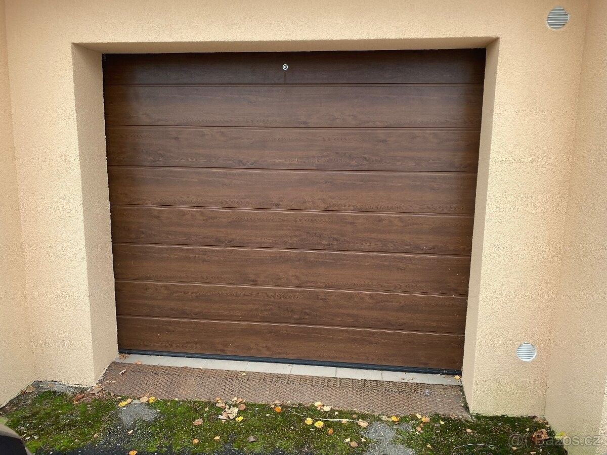 Garáže, Most, 434 01