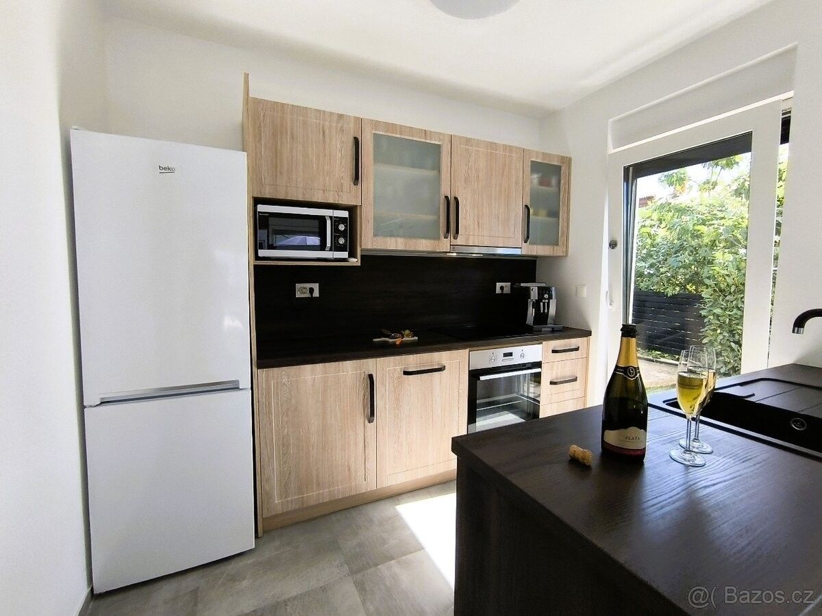 Prodej rodinný dům - 987 66, Zahraničí - 5