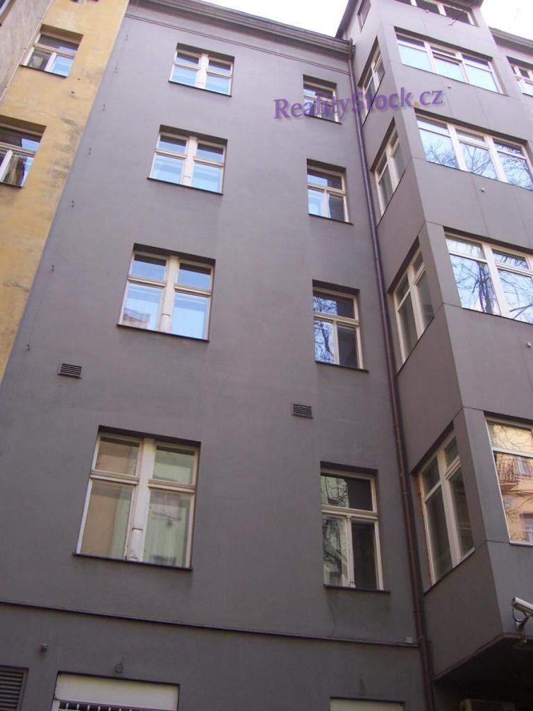 Činžovní domy, Praha 5, Praha, 1 260 m²