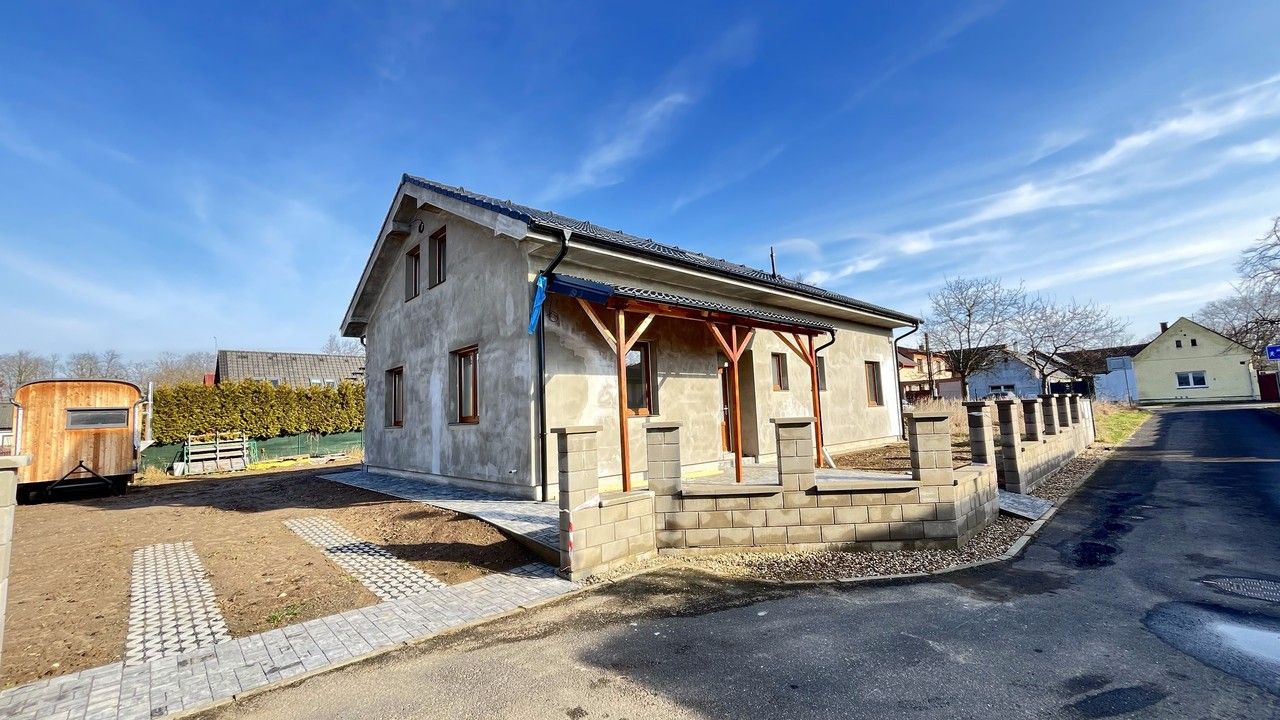 Prodej dům - Horní hájek, Dolní Beřkovice, 190 m²
