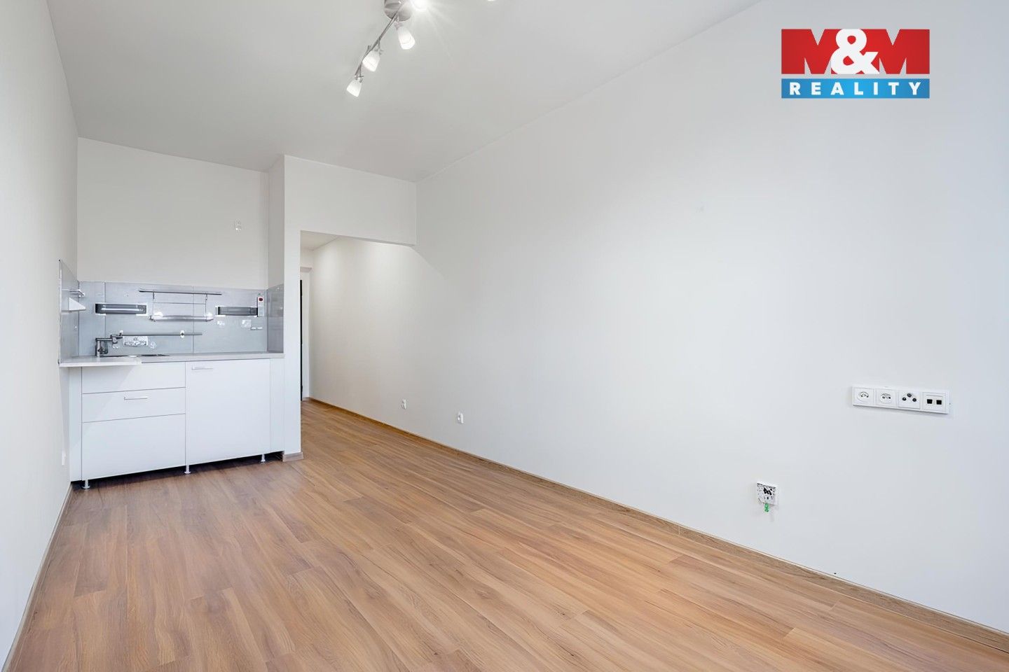 Prodej byt 1+kk - Peroutkova, Praha, 23 m²