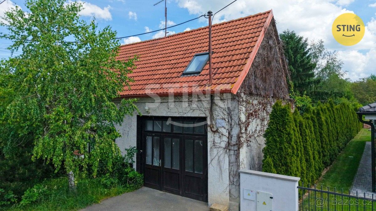 Rodinné domy, Louka nad Veličkou, 696 76