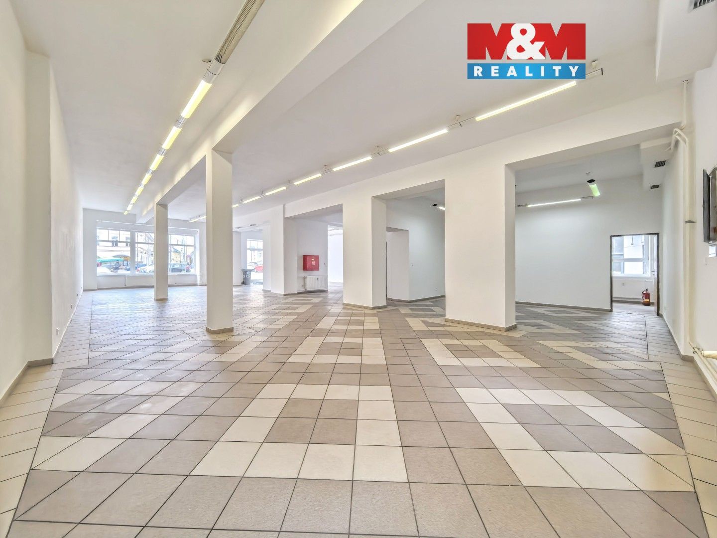 Obchodní prostory, Mírové nám., Ústí nad Orlicí, 207 m² - 1