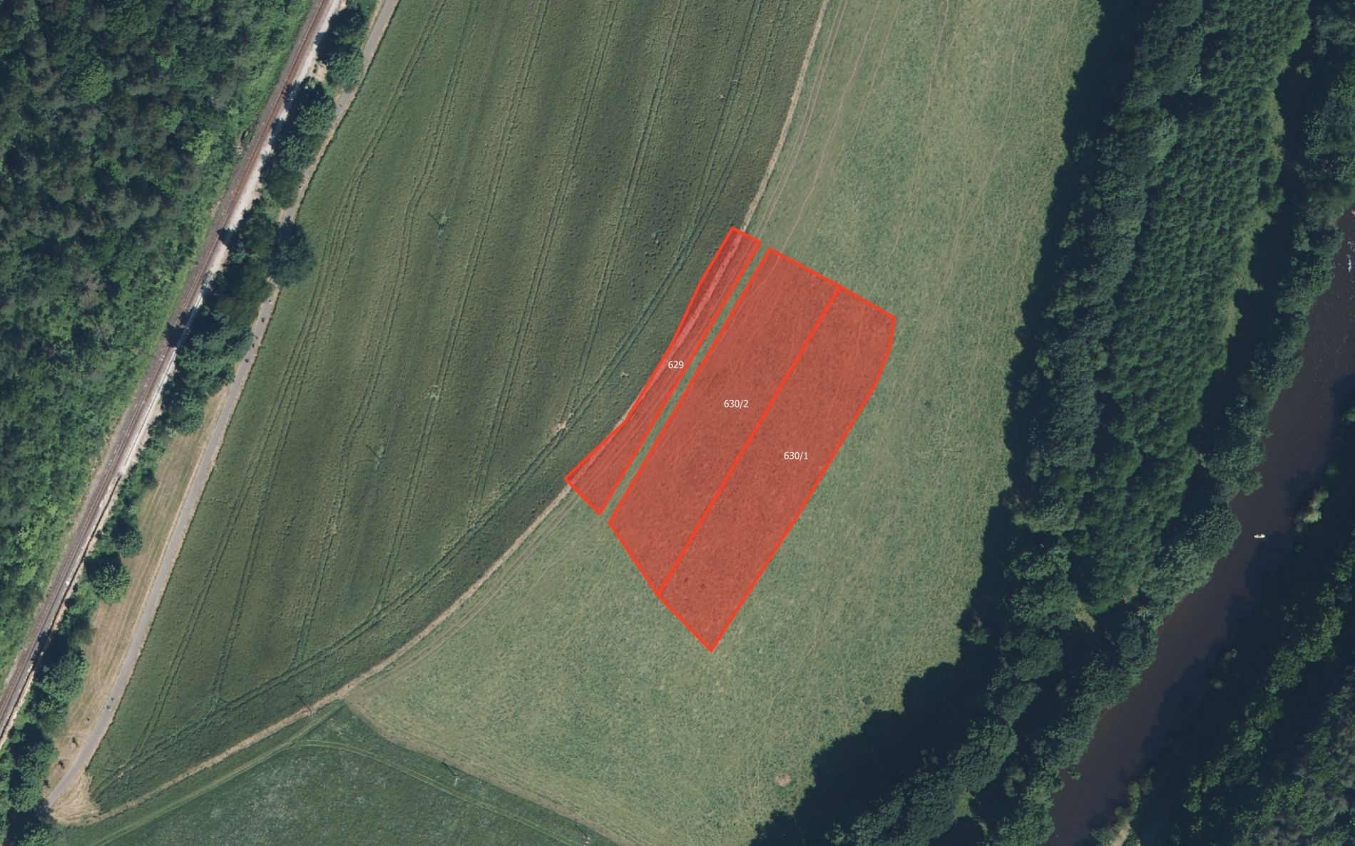 Louka, 6 965 m²