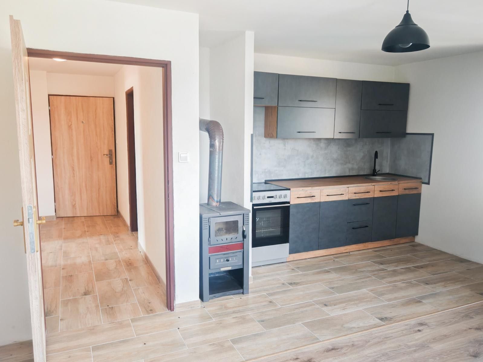 Byt 3+kk · 73 m² · Karlín  , Planá - 3