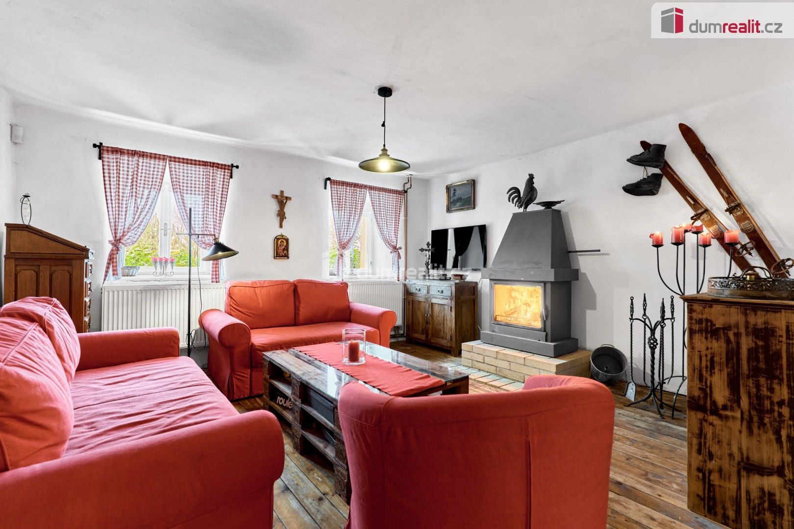 Chaty, Blatná, Frymburk, 100 m²