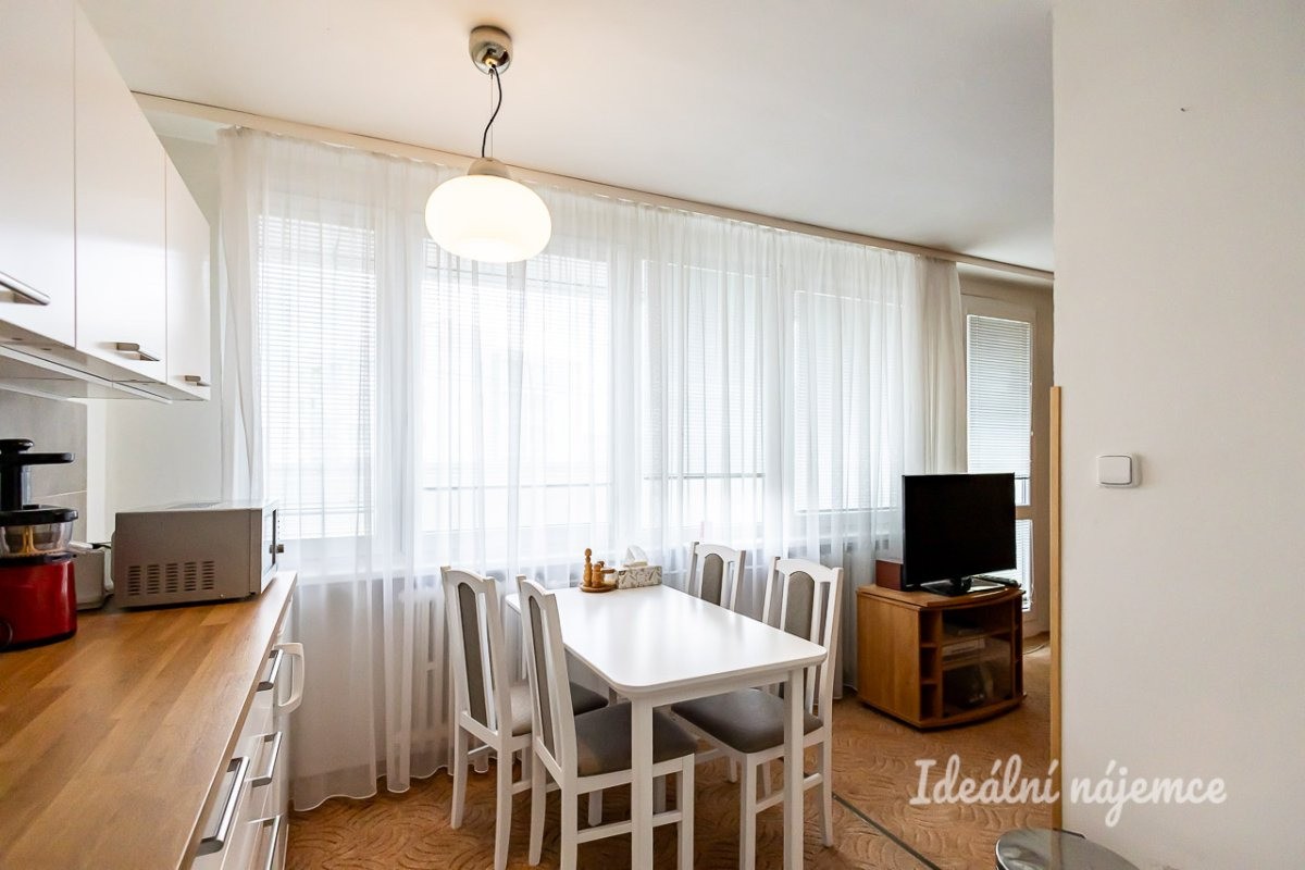 Byt 3+1 · 78 m² · Jablonecká, Praha - 4