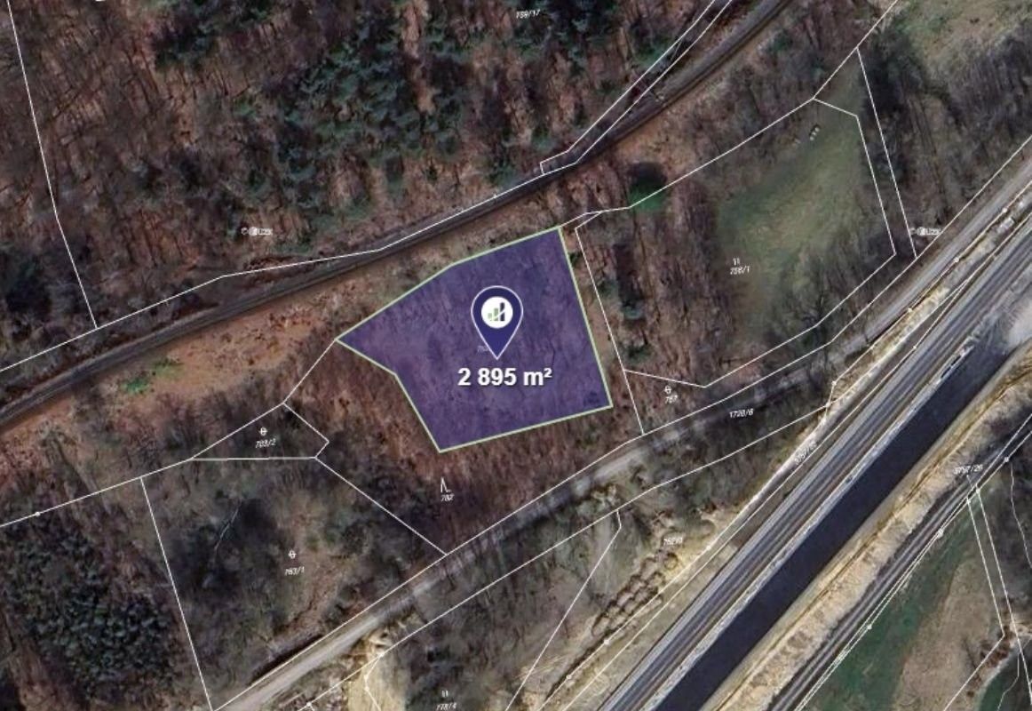 Ostatní, Svor, 2 895 m²