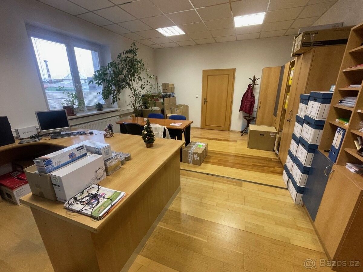 Pronájem kancelář - Uherský Brod, 688 01