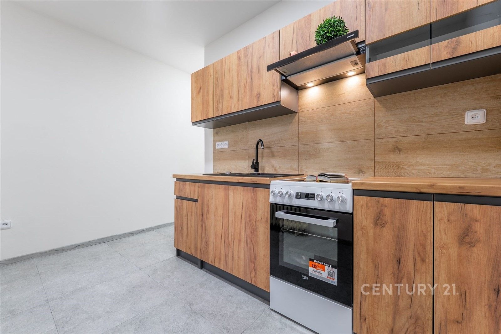 3+1, Mozambická, Praha, 75 m²