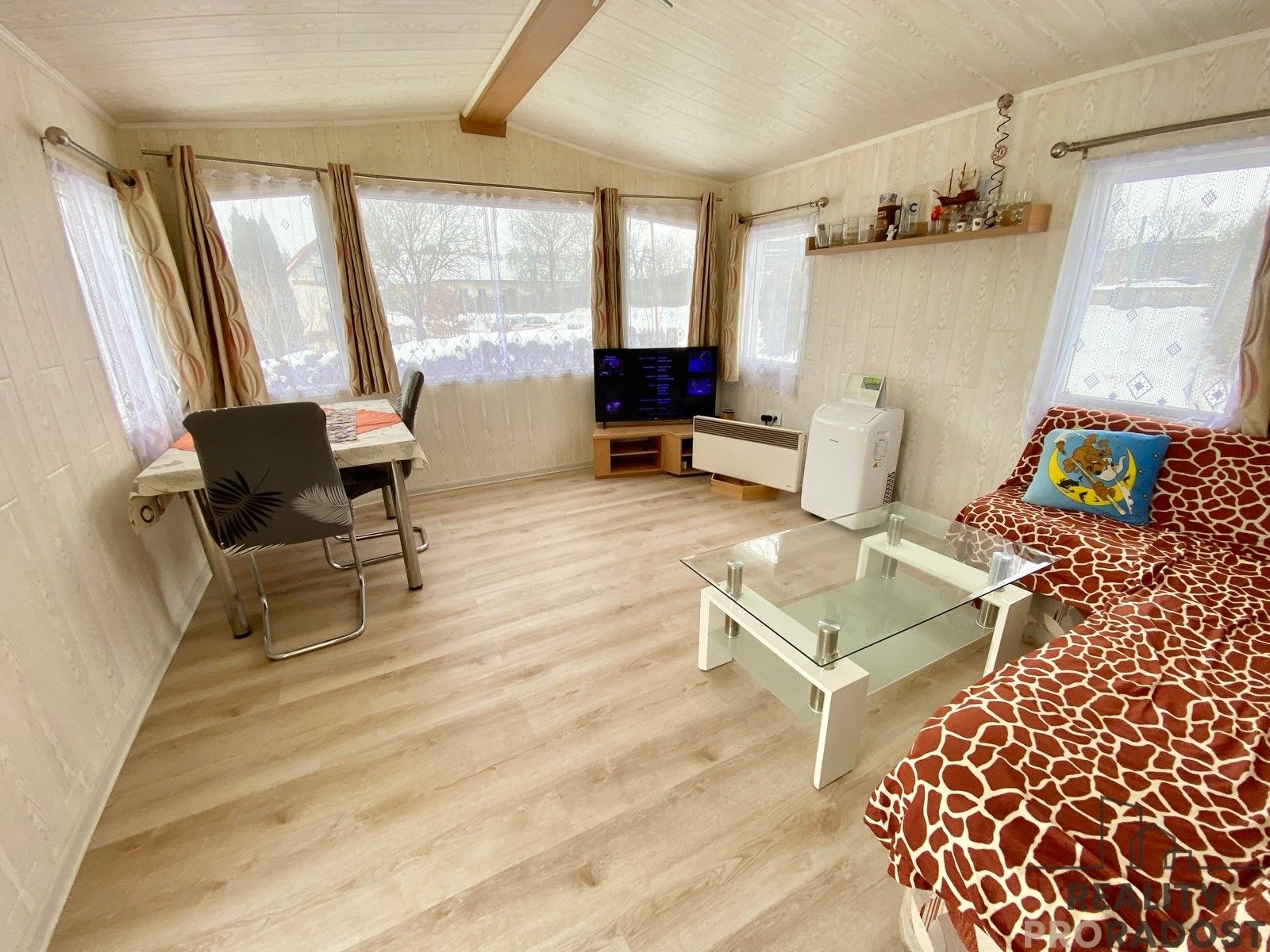 Chaty, Opatovec, 24 m²