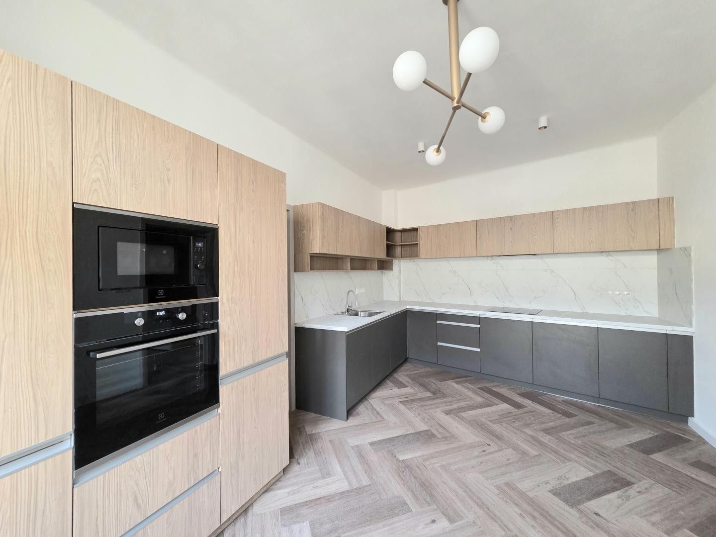 3+1, Karlovo náměstí, Praha, 126 m²