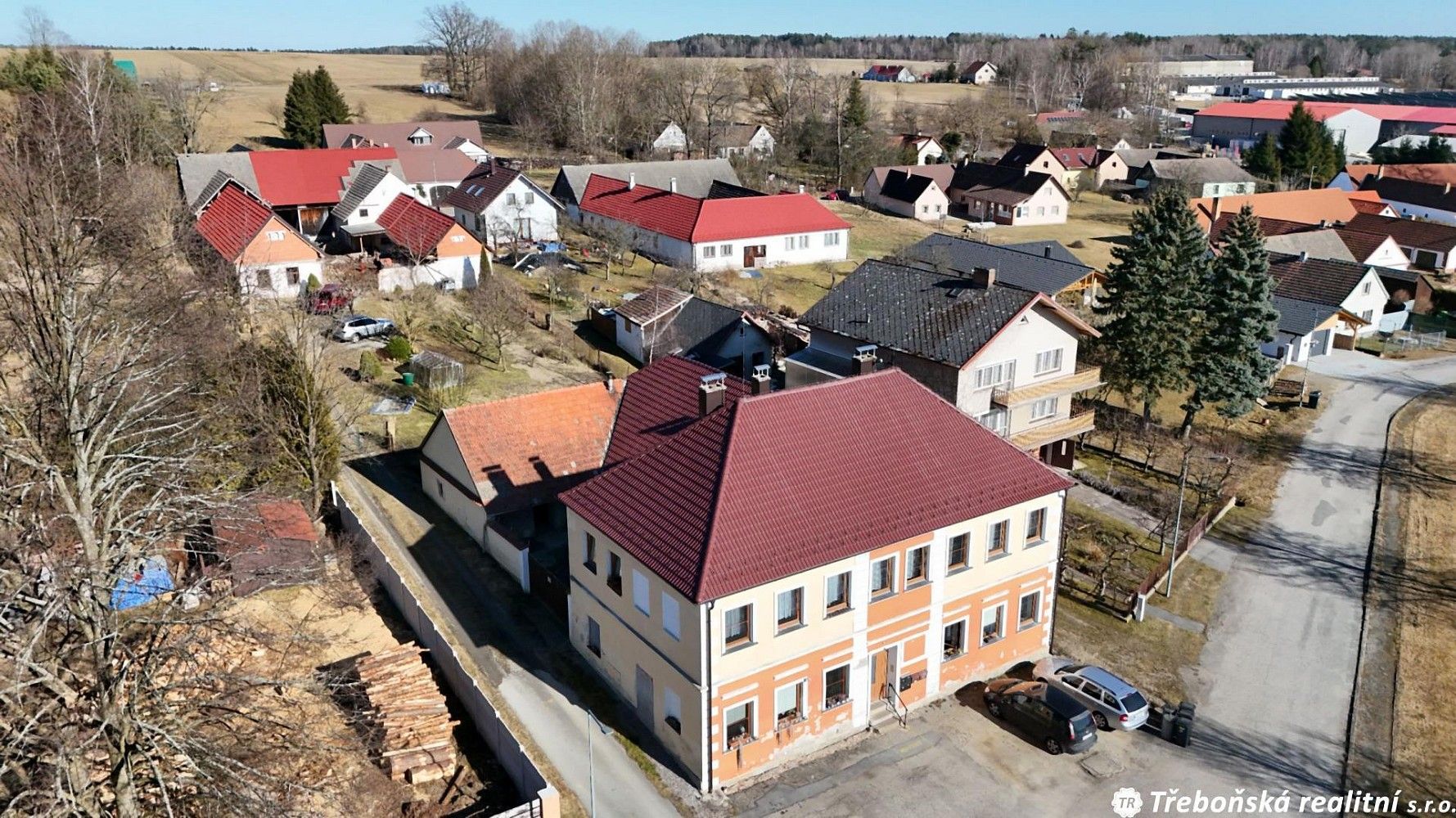 Ubytovací zařízení, Jílovice, okres České Budějovice, Jihočeský kraj, 445 m² - 1