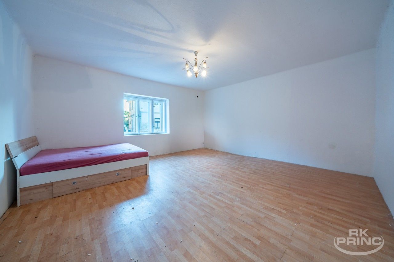 Prodej rodinný dům - Kolešov, 400 m²