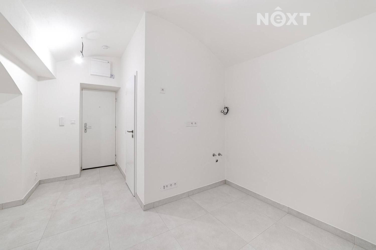 Prodej byt 1+kk - Kolmá 597, Praha Vysočany, 23 m² - 5