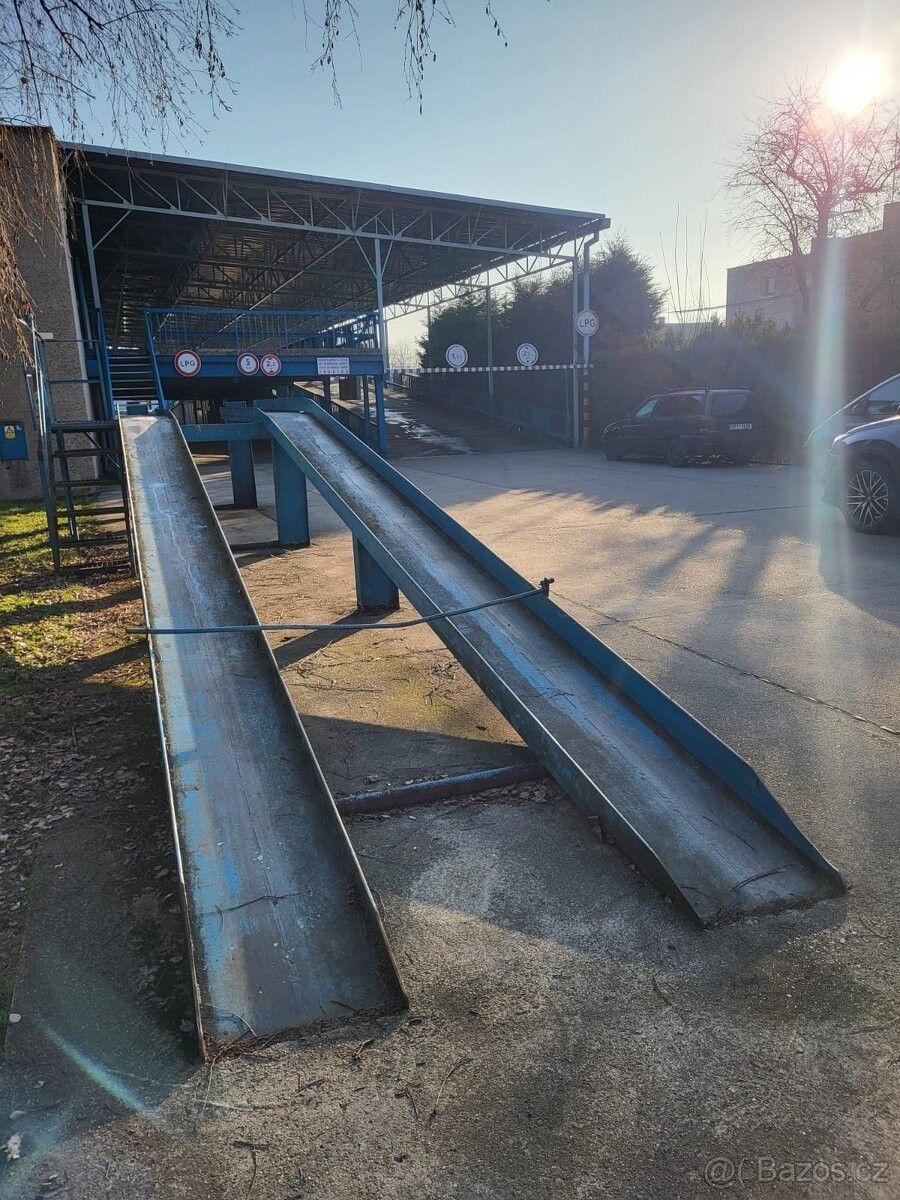 Prodej garáž - Ostrava, 720 00