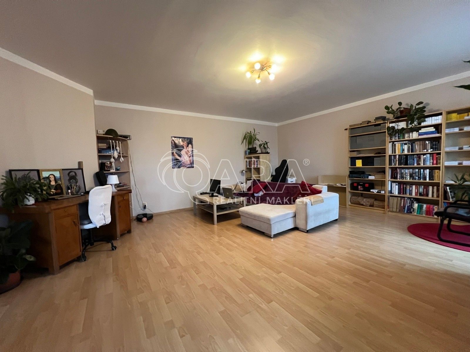 Pronájem byt 3+1 - Toužimská, Praha, 135 m²