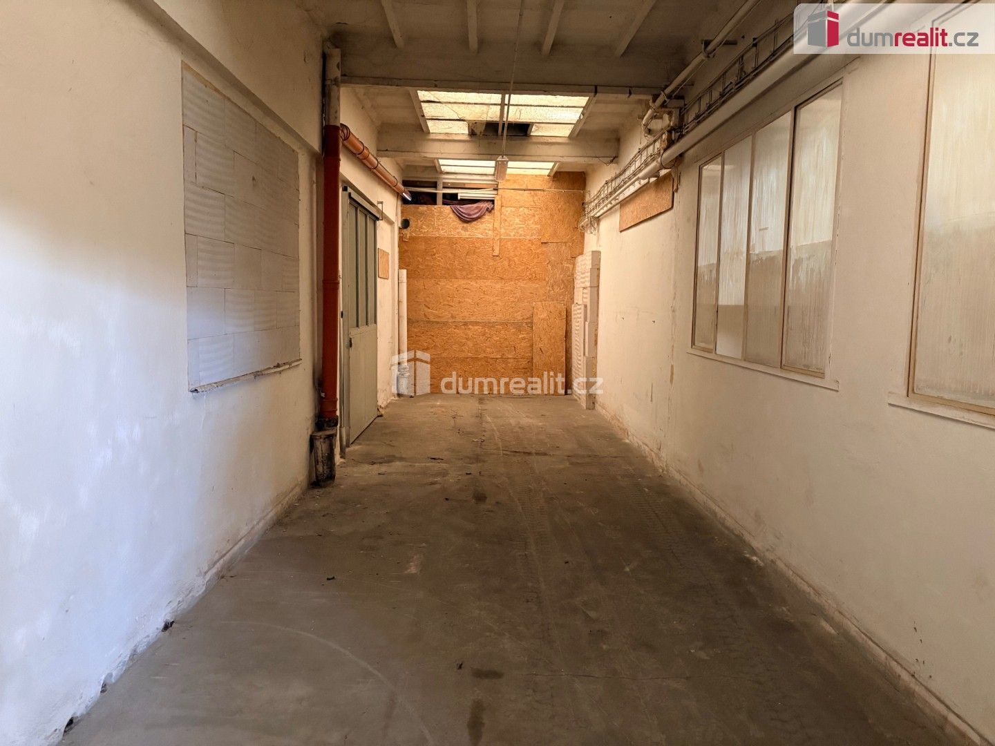 Pronájem sklad - Husova, Podivín, 30 m²