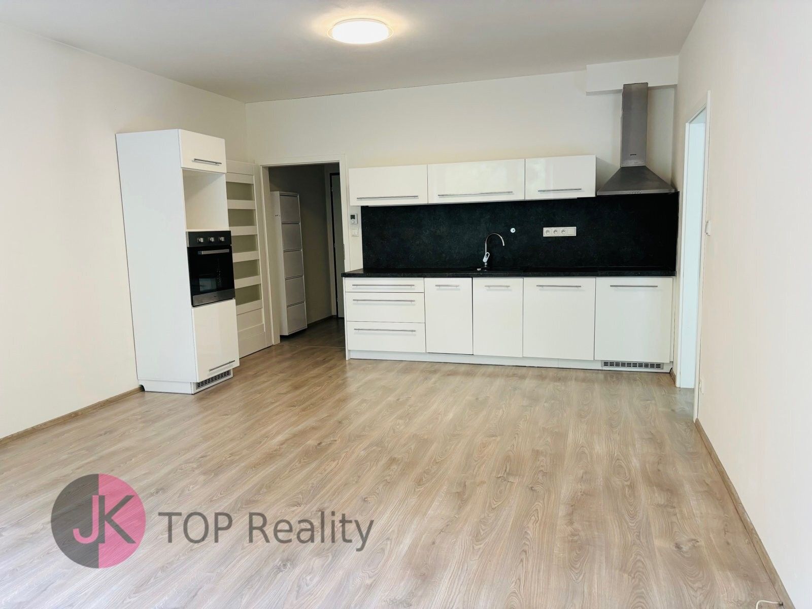 Pronájem byt 2+kk - V parku, Velké Popovice, 59 m²