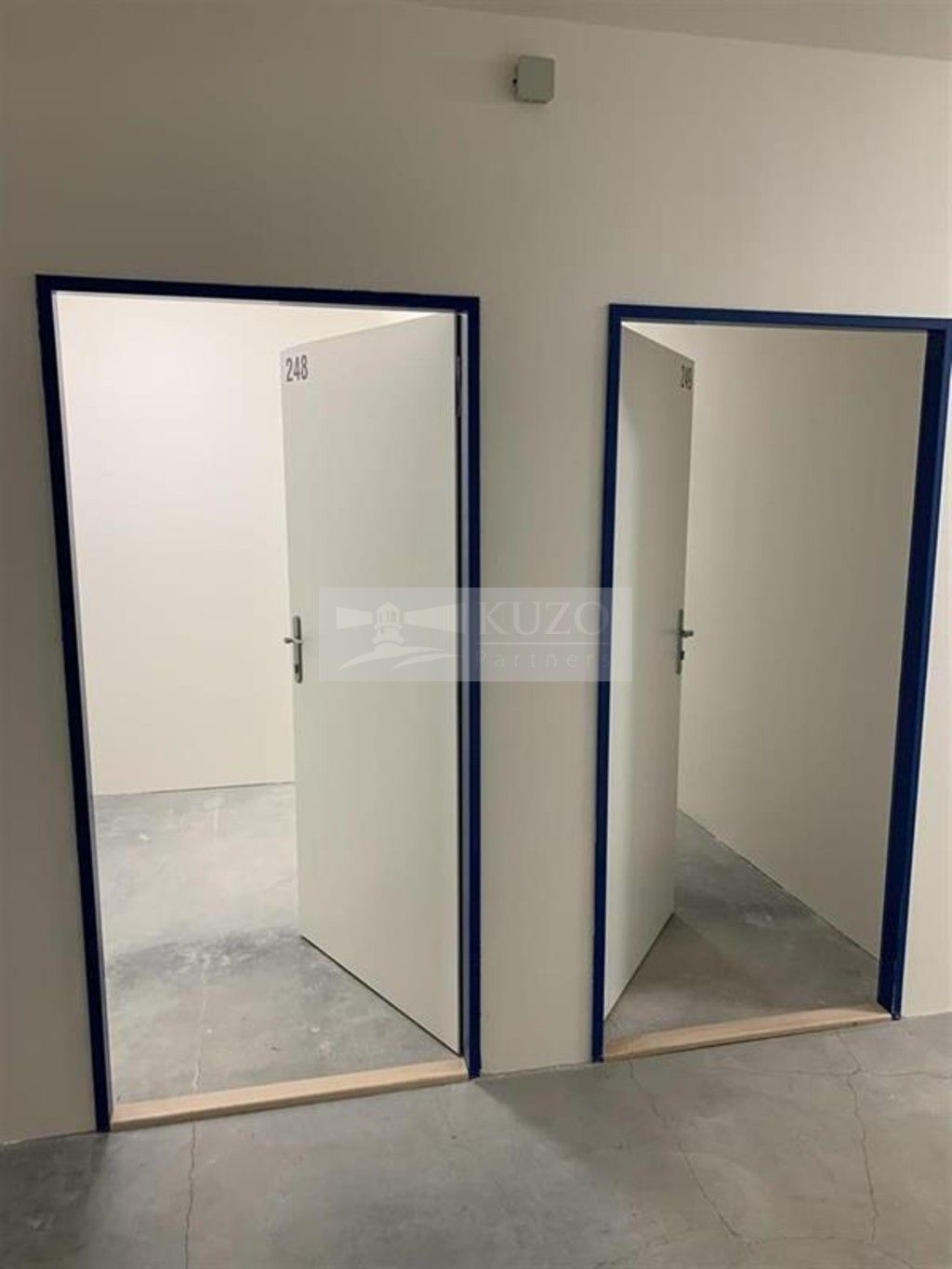 Pronájem sklad - Dobříč, 5 m²