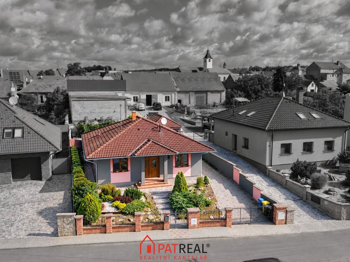 Rodinné domy, V Zahradách, Kuchařovice, okres Znojmo, 112 m² - 1