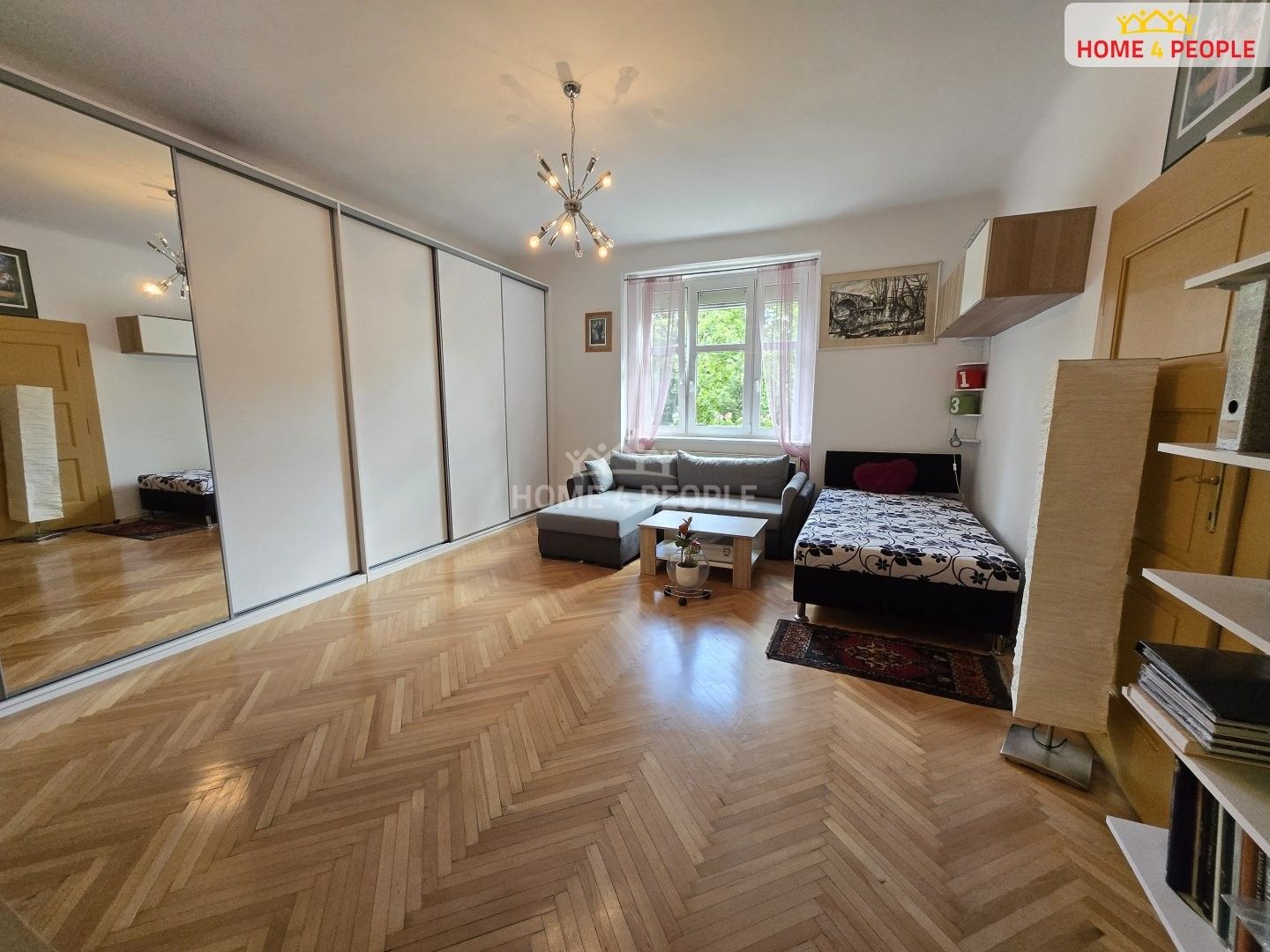 Byt 3+1 · 89 m² · Koněvova, Praha - 4
