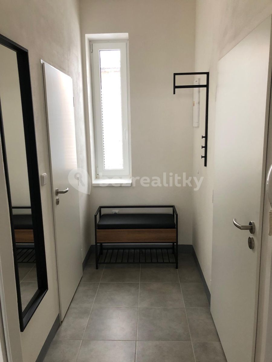 Pronájem byt 2+kk - Hutařova, Brno - Královo Pole, Jihomoravský kraj, 43 m² - 5