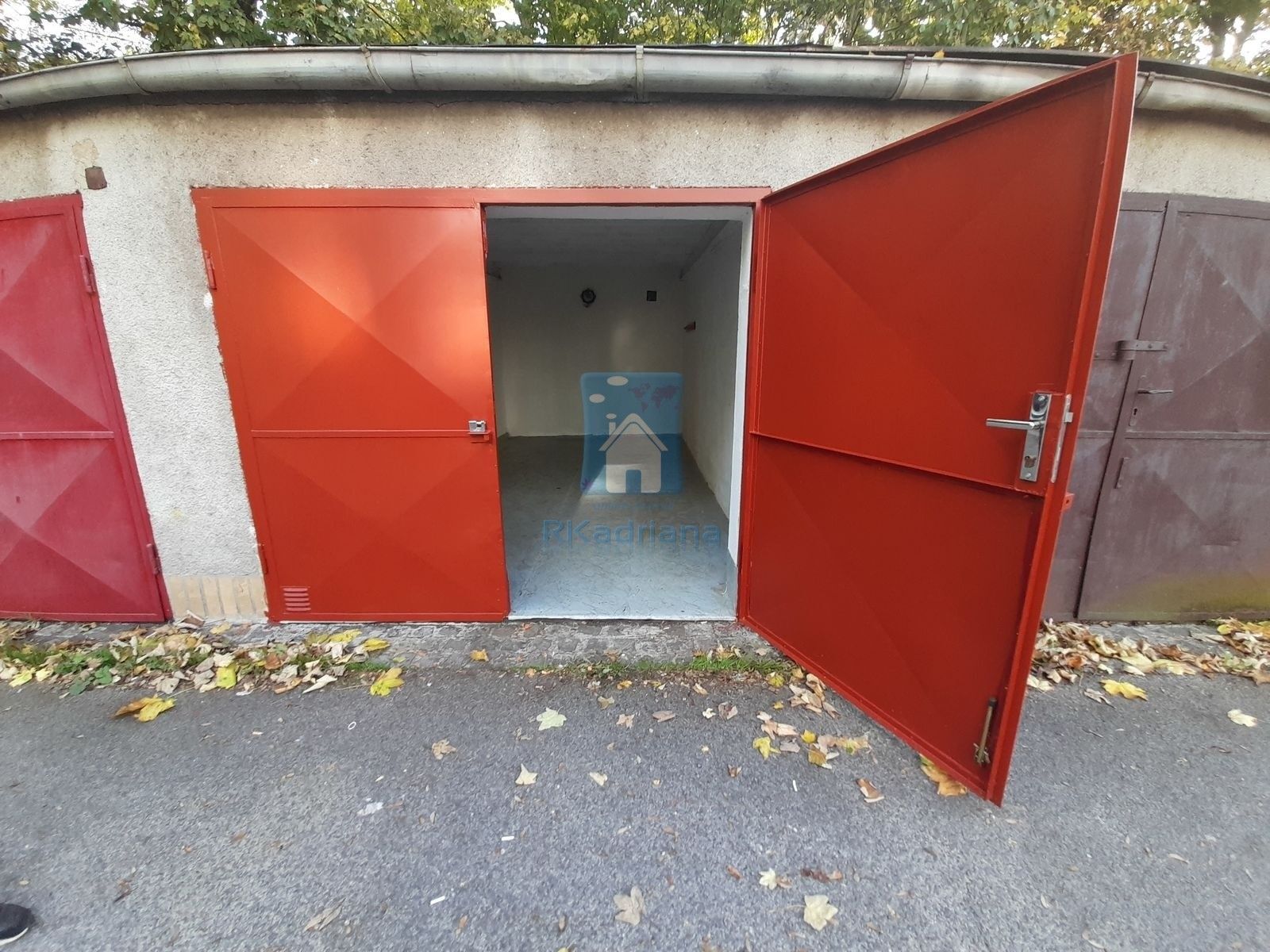 Garáže, Pařížská, Plzeň Východní Předměstí, 16 m² - 1