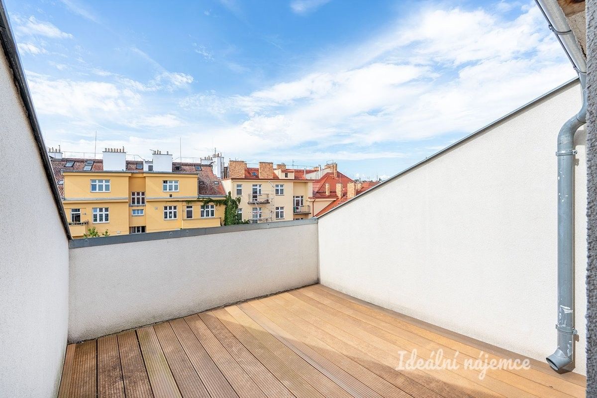 Byt 4+kk · 127 m² · N. A. Někrasova, Praha - 3