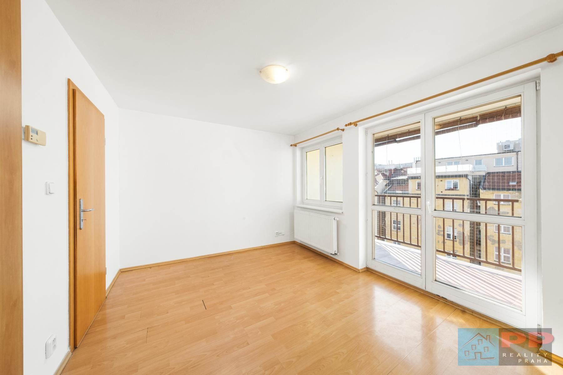 1+1, Schnirchova, Praha, 26 m² - 1
