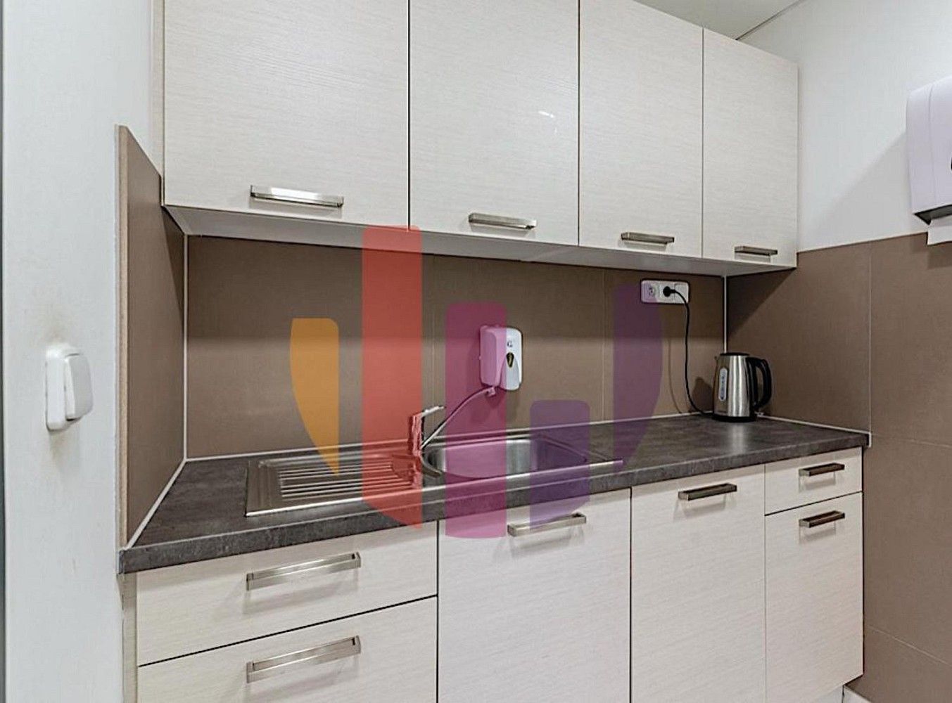 Pronájem obchodní prostory - Praha - Stodůlky, okres Praha 13, Hlavní město Praha, 258 m² - 5