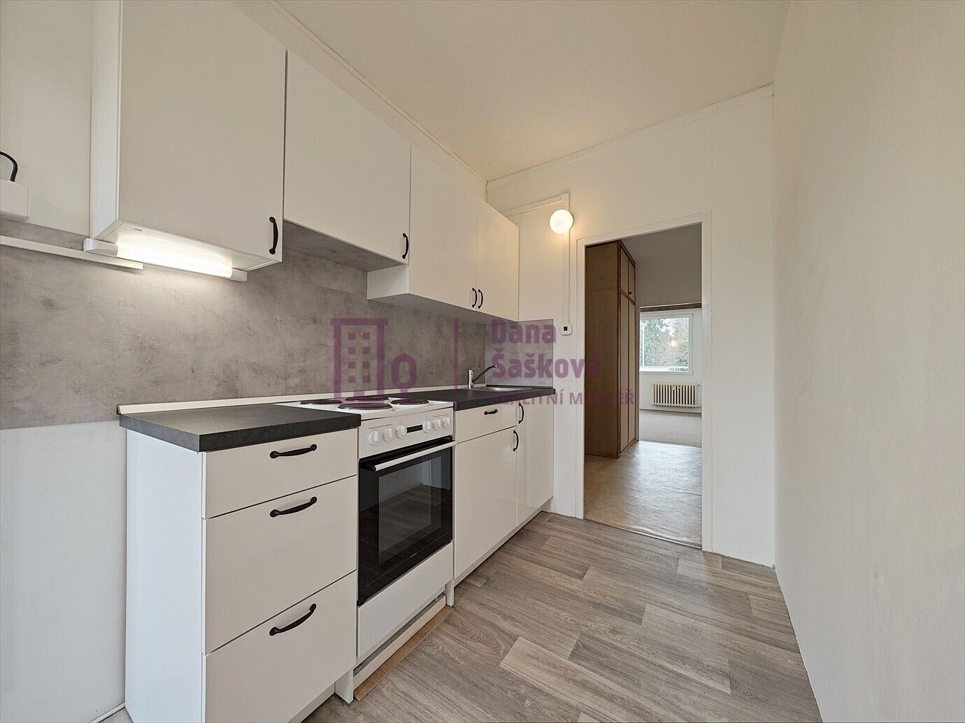 3+1, sídliště U Nádraží, Jindřichův Hradec, 87 m²