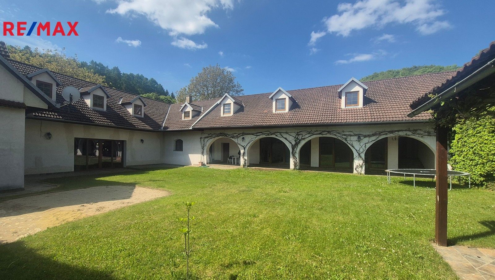 Chalupy, Janůvky, 457 m²