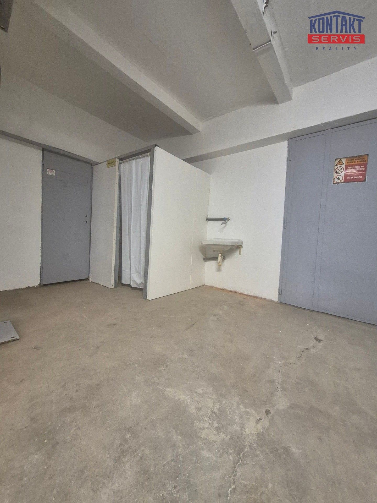 Sklad · 198 m² · Rudolfovská tř., České Budějovice - 4
