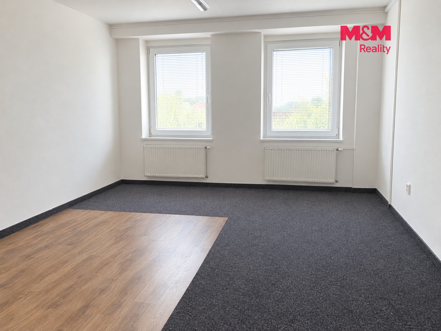 Pronájem kancelář - Lonkova, Pardubice, 23 m² - 2