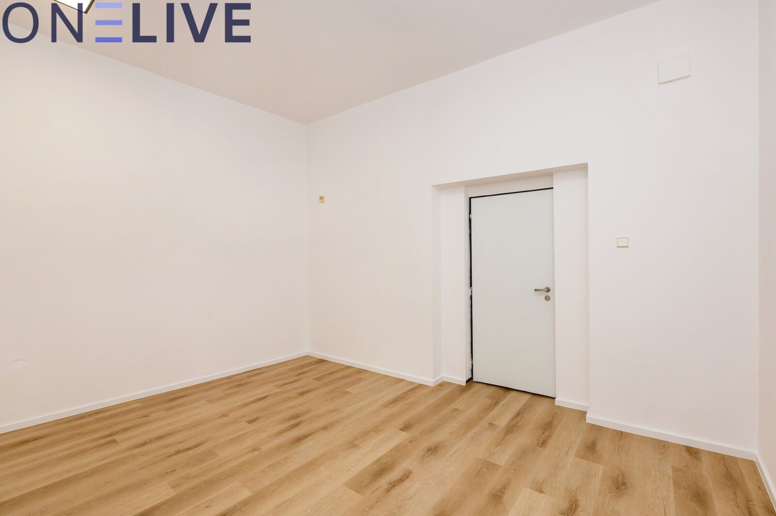 Pronájem kancelář - Tylova, Plzeň Jižní Předměstí, 17 m² - 5