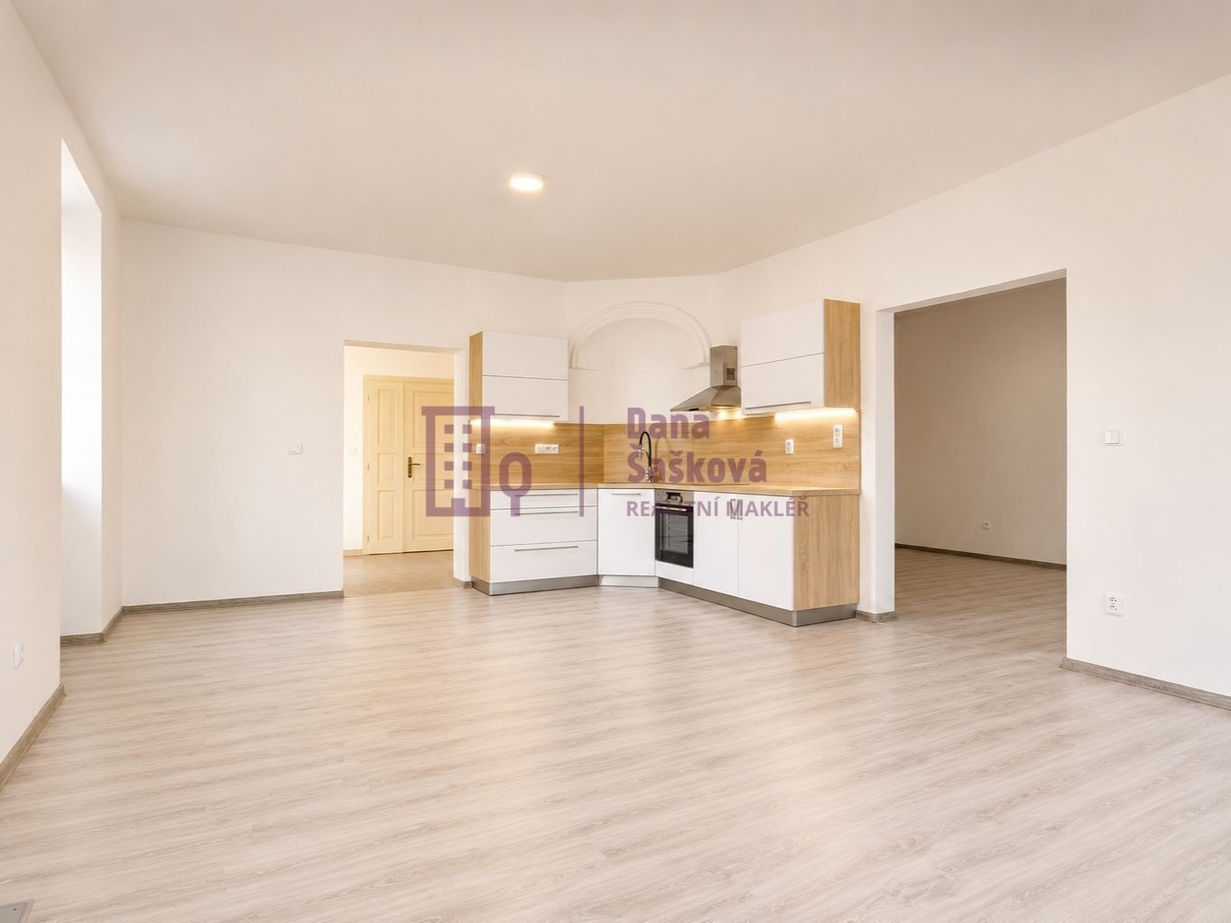 2+kk, nám. Míru 6, Jindřichův Hradec I, 72 m² - 1