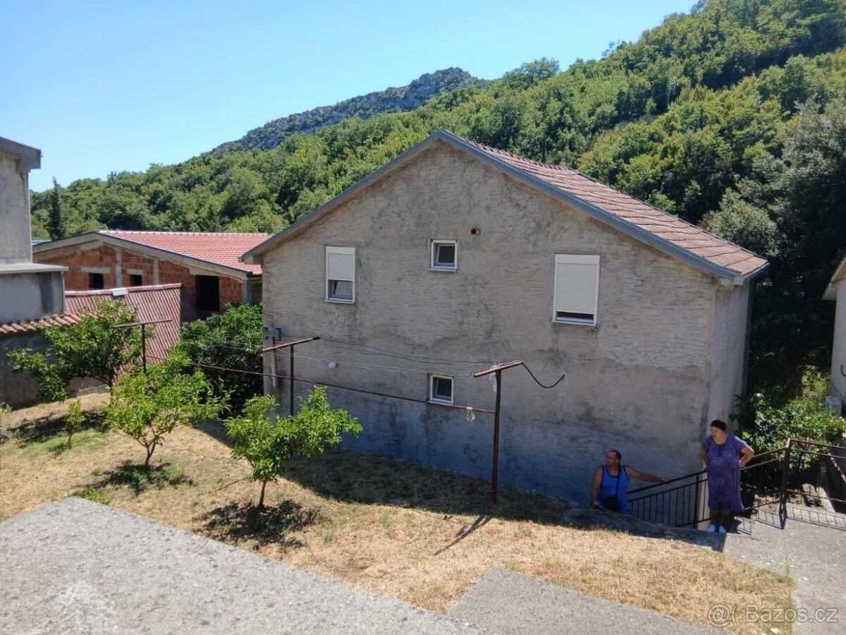 Prodej rodinný dům - 987 66, Zahraničí