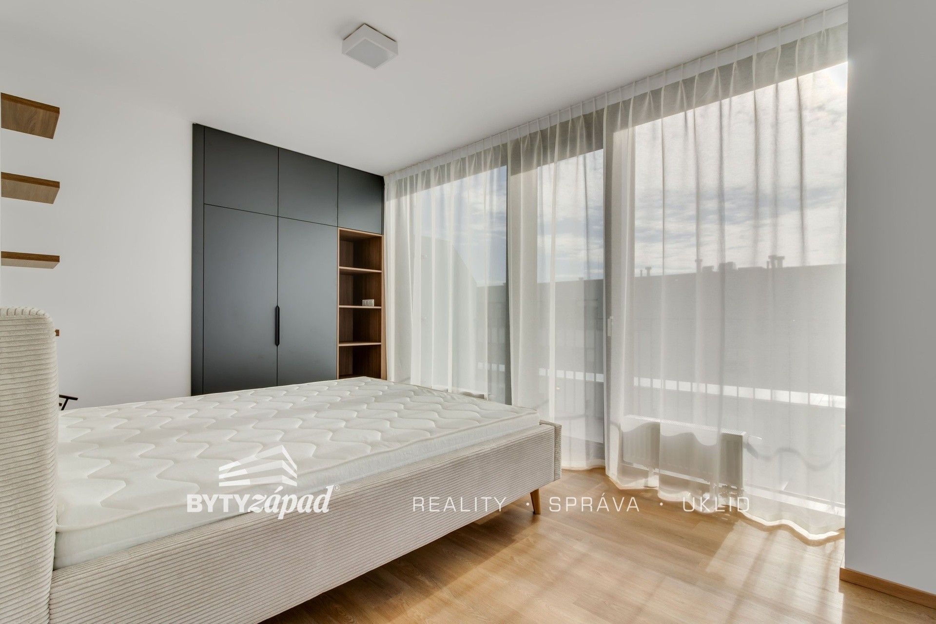 Pronájem byt 2+kk - Železná 3070, Plzeň Jižní Předměstí, 58 m² - 5