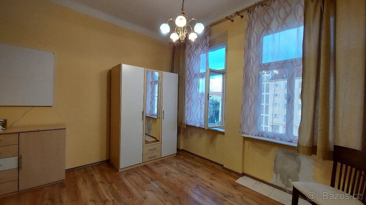 Byty, Karlovy Vary, 360 01 - 2