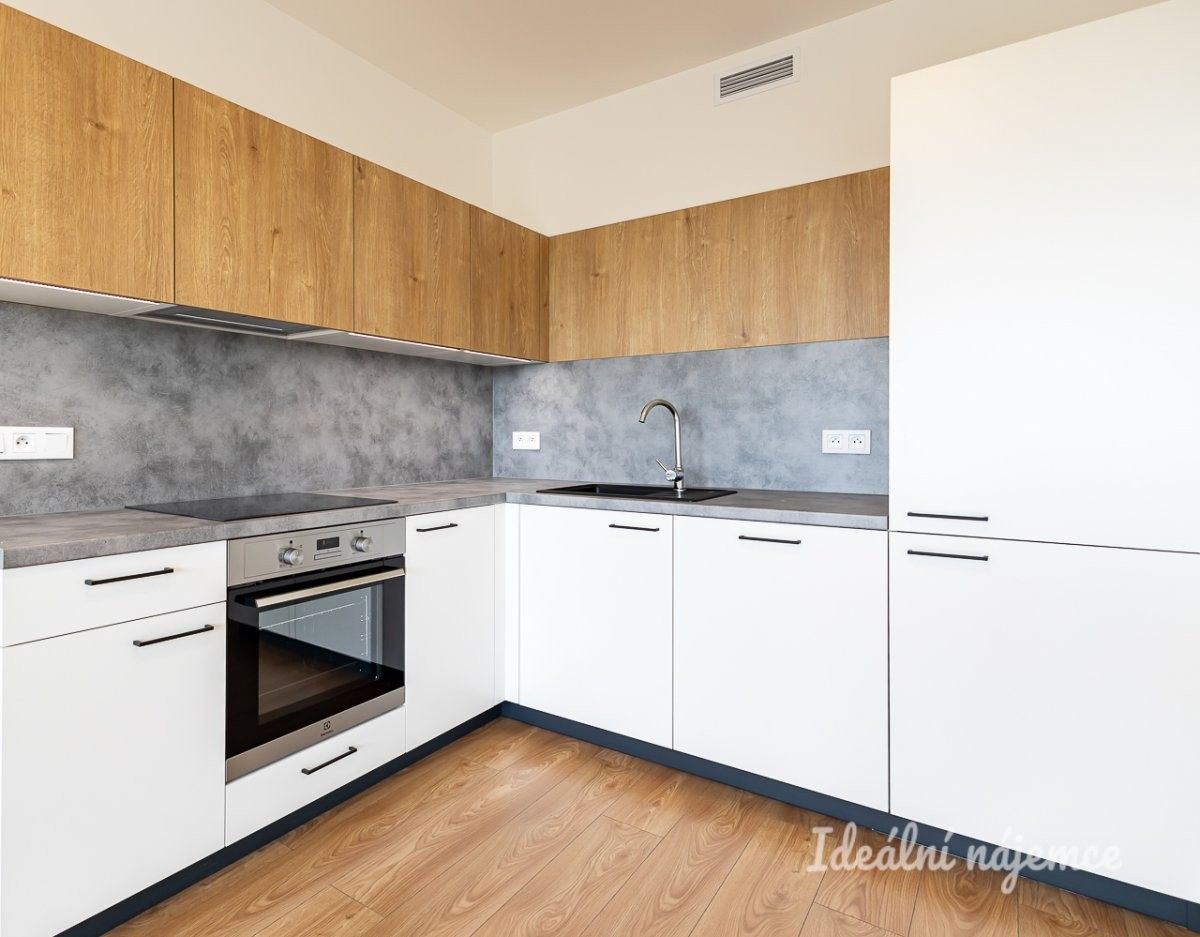 2+kk, Zimova, Praha, 50 m²