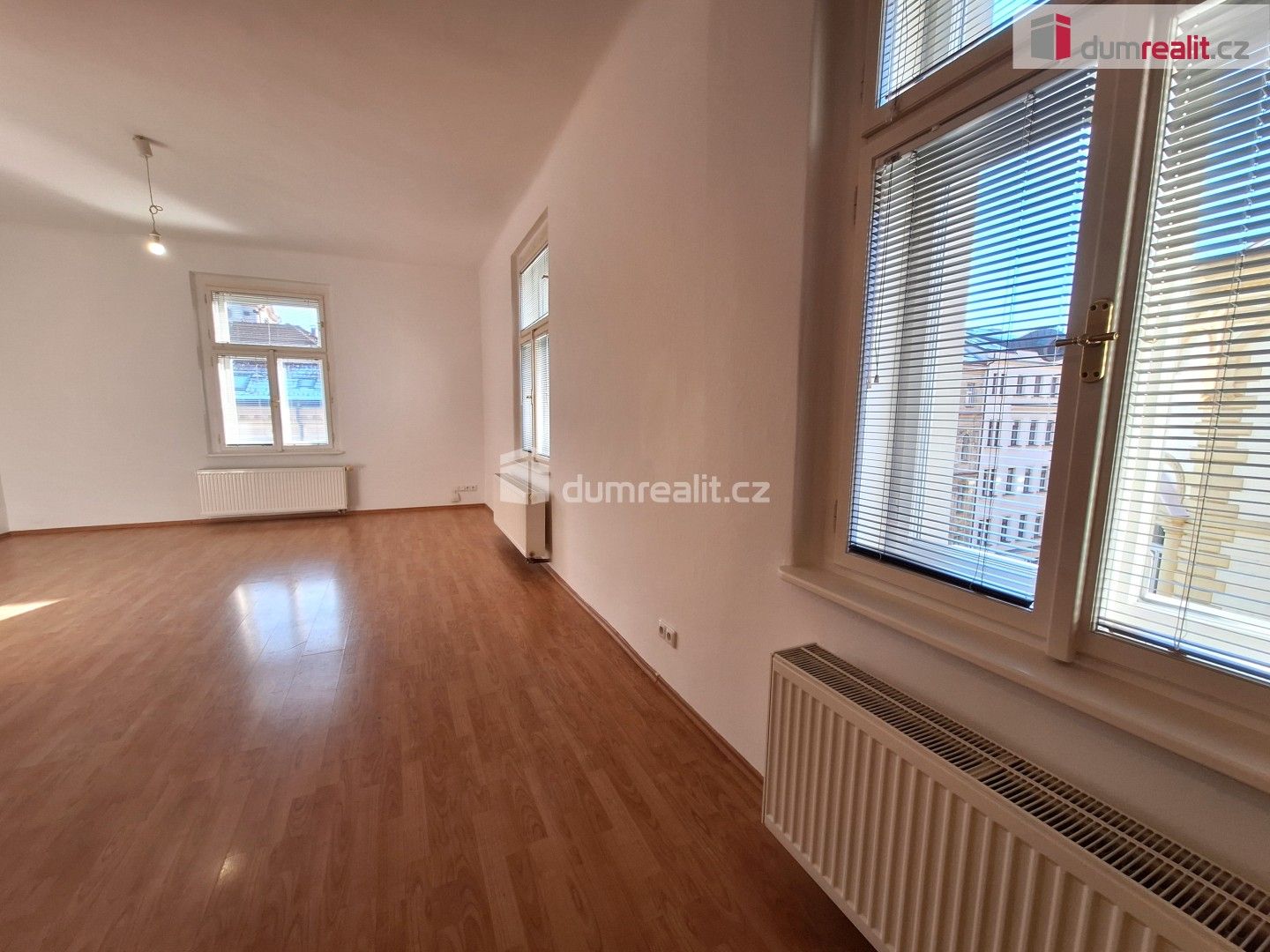 Pronájem byt 2+kk - Kamenická, Praha, 61 m²