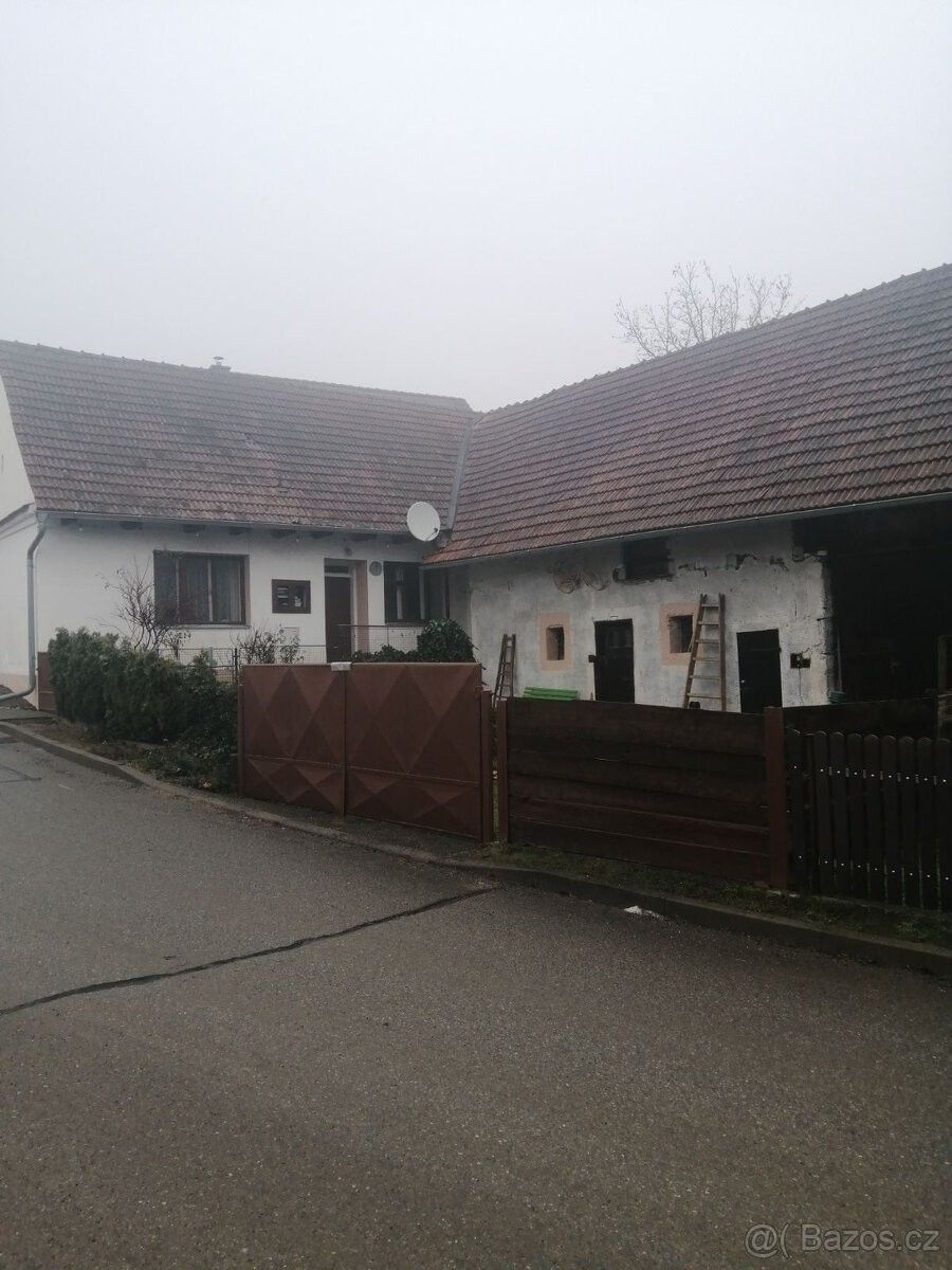 Rodinné domy, Dolní Loučky, 594 55