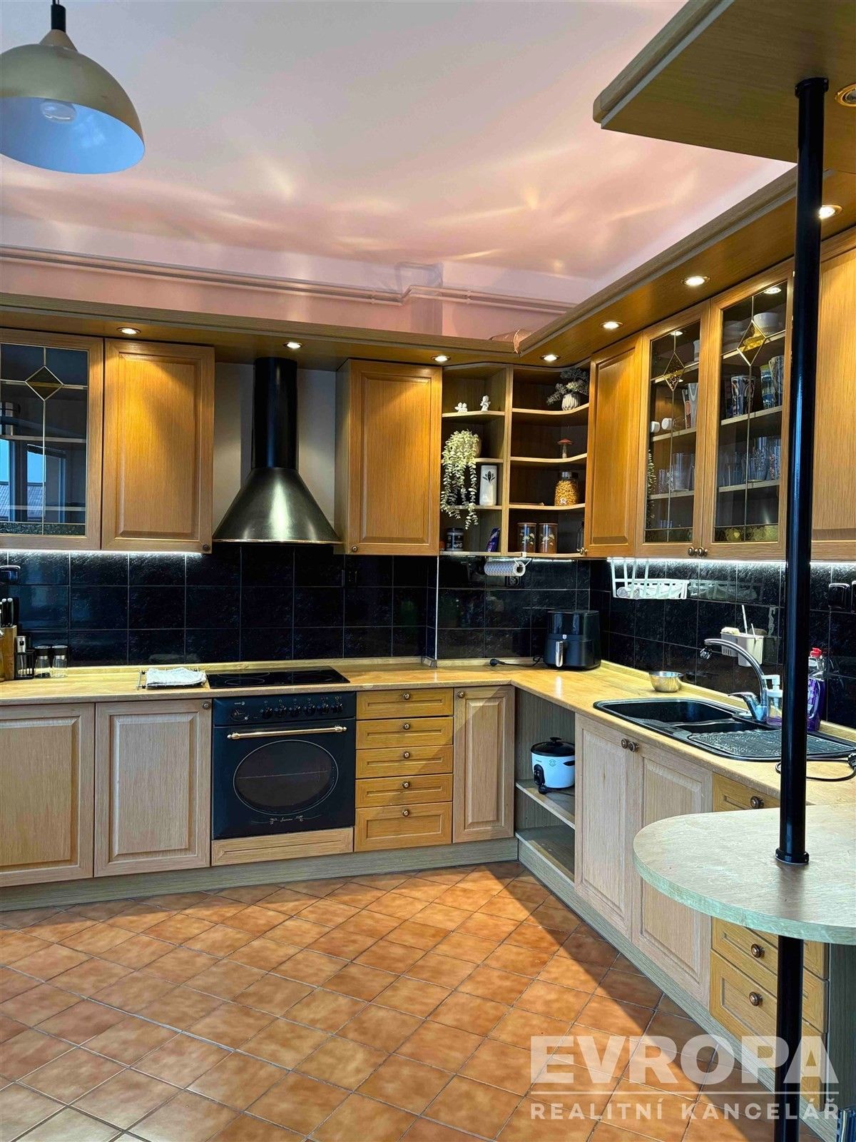 1+1, Školská, Kolín, 55 m²