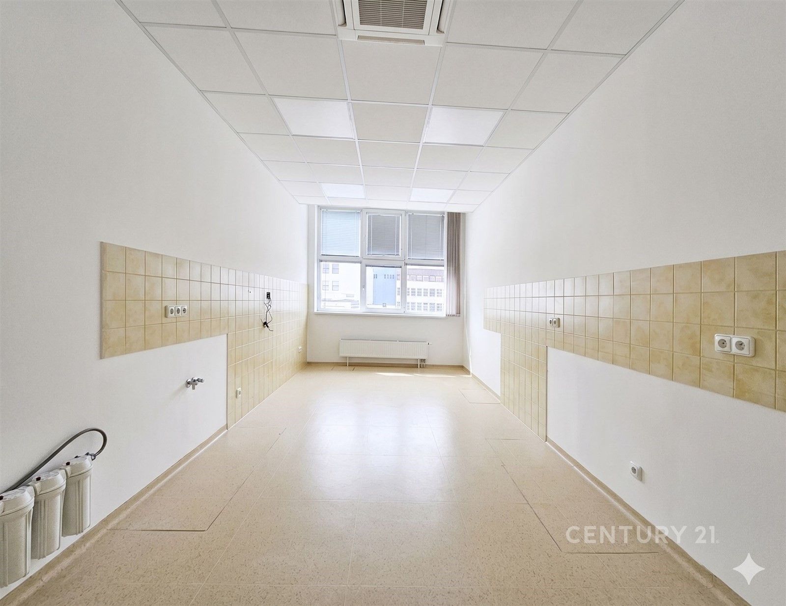 Ostatní, J. A. Bati 5645, Zlín, 18 m² - 1